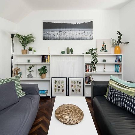Апартаменты Quirky & Cosy 2Bd Mews Flat In Paddington Лондон Экстерьер фото